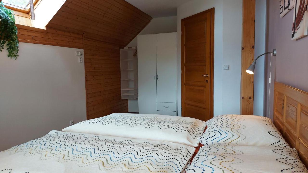 Apartmany Pod Lesem Rodvinov Bagian luar foto