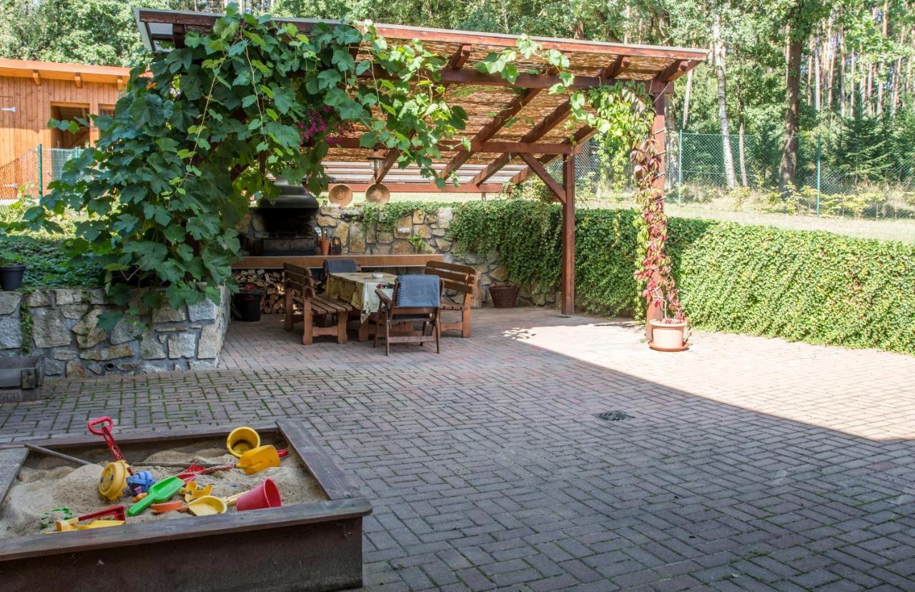 Apartmany Pod Lesem Rodvinov Bagian luar foto
