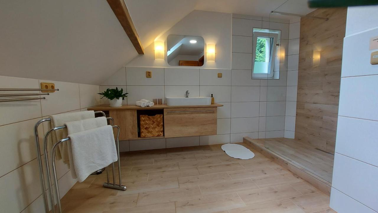 Apartmany Pod Lesem Rodvinov Bagian luar foto