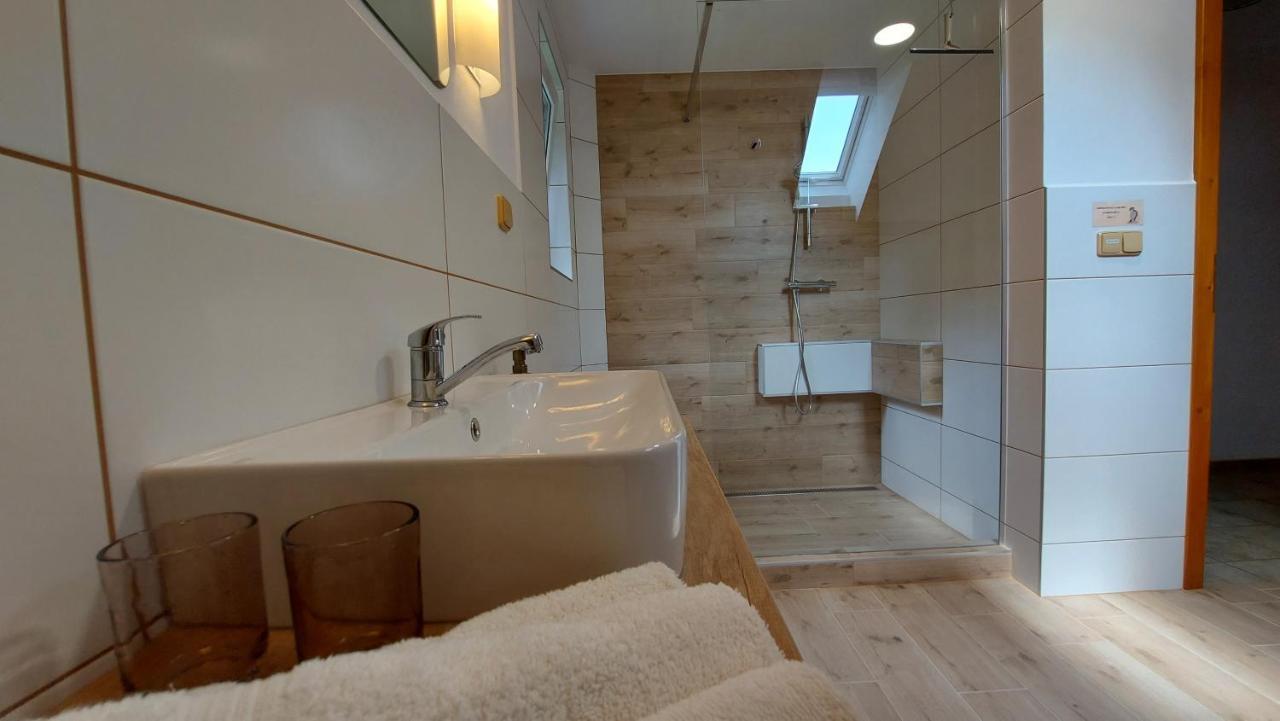 Apartmany Pod Lesem Rodvinov Bagian luar foto